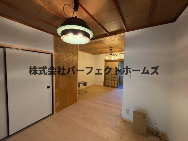 黄金野1丁目テラスハウスの洋室|コンパクトで使いやすい洋室です