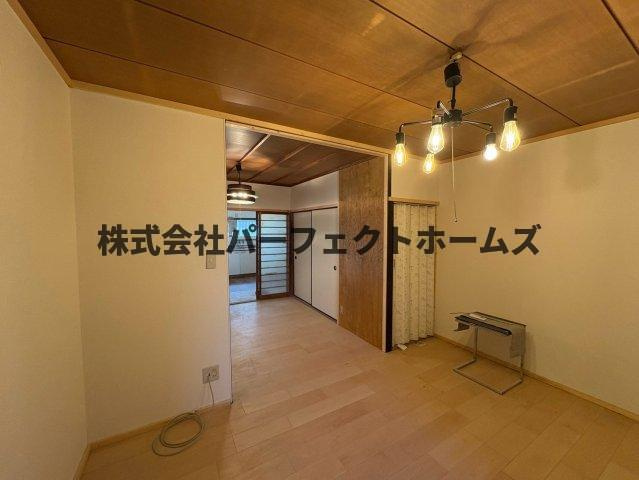 黄金野1丁目テラスハウスの子供部屋|お子さんと一緒に遊べます