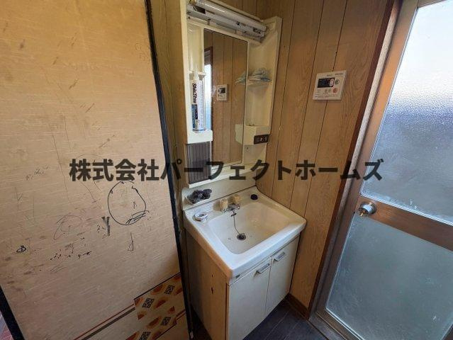 黄金野1丁目テラスハウスの独立洗面台|独立洗面化粧台が付いています