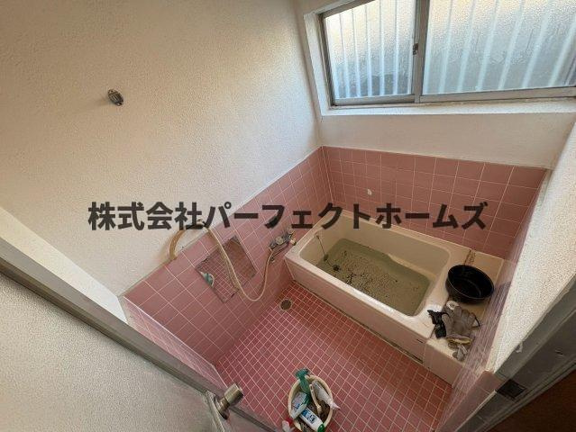 黄金野1丁目テラスハウスの浴室|日々の疲れを癒すお風呂付です