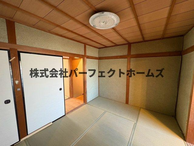 黄金野1丁目テラスハウスの和室|和室があれば、来客や子供用のスペースとして活躍します