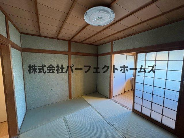 黄金野1丁目テラスハウスの和室|和室です