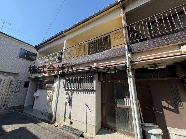 黄金野1丁目テラスハウスの周辺