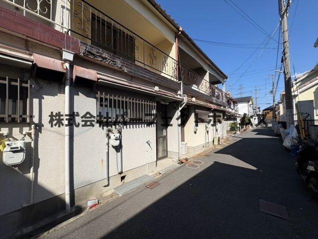 黄金野1丁目テラスハウスの周辺