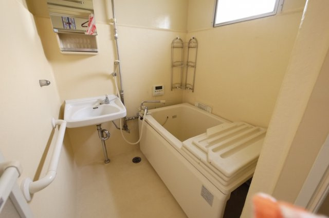 三輝本マンションの浴室|お風呂もお手入れ行き届いています