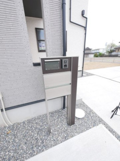 【外観】 | 外構工事完了済み　ポスト・インターフォン付き