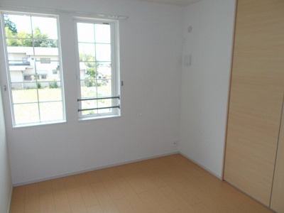 【内装】 | ナッツィオーネ・クロス | 明るい室内です