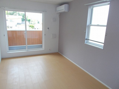 【居間・リビング】 | ナッツィオーネ・クロス | ゆったりとした居間です