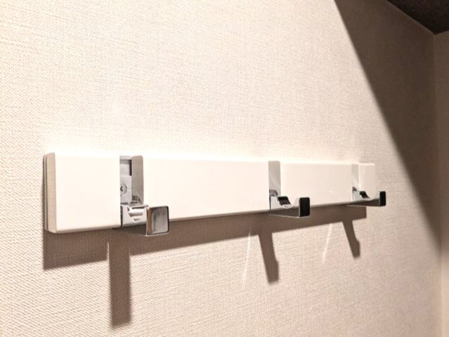 ミリアレジデンス蔵前の設備|玄関のコートフック