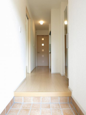 【玄関】 | グランデュオＡ | きれいな玄関です