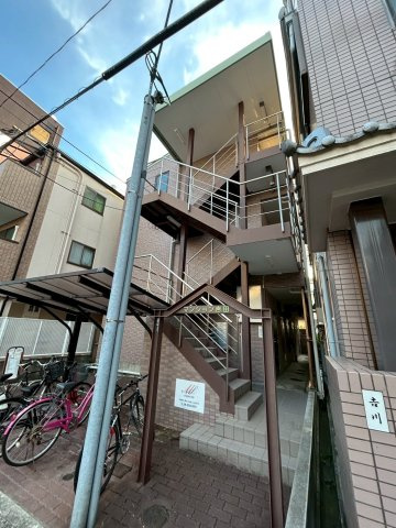 マンション吉田の外観