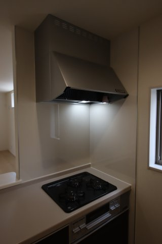 【キッチン】 | 《仲介手数料無料》西区大字中野林898-13(7号棟)新築一戸建てリーブルガーデン | 撮影日 2025年3月28日 14:15 曇り