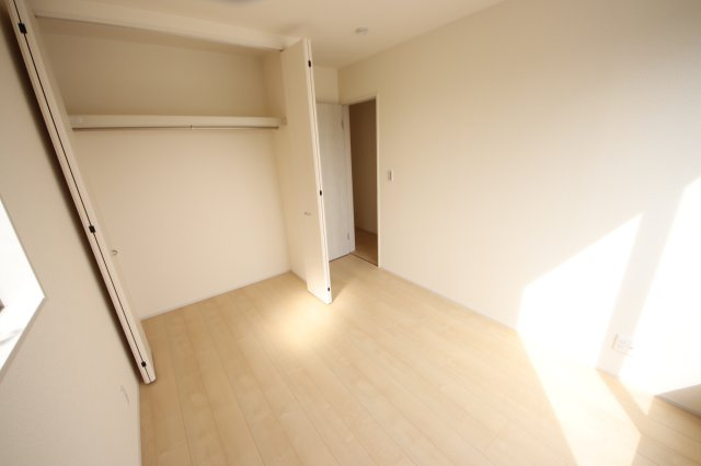 【洋室】 | 《仲介手数料無料》西区大字中野林898-13(7号棟)新築一戸建てリーブルガーデン | 撮影日 2025年3月28日 14:15 曇り