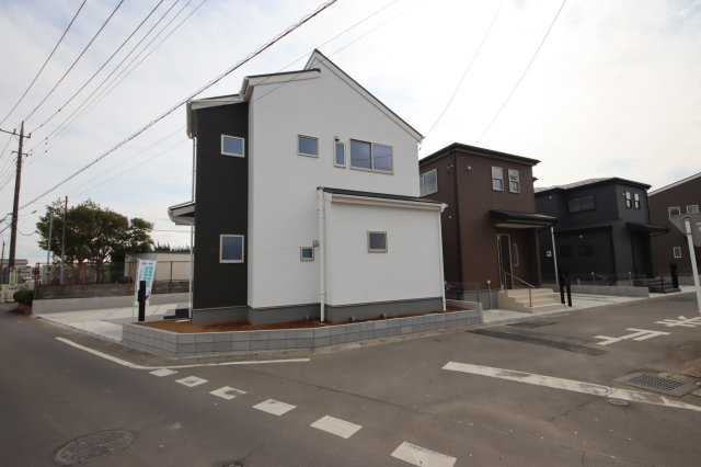 【外観】 | 《仲介手数料無料》西区大字中野林898-13(7号棟)新築一戸建てリーブルガーデン | 撮影日 2025年3月28日 14:15 曇り