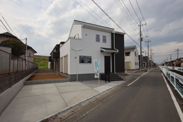 【外観】 | 《仲介手数料無料》西区大字中野林898-13(7号棟)新築一戸建てリーブルガーデン | 撮影日 2025年3月28日 14:15 曇り