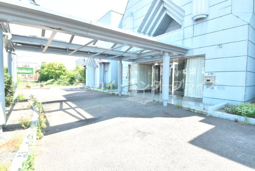 大峰元町長村　貸店舗のエントランス|毎日通るエントランスはこのようになっています