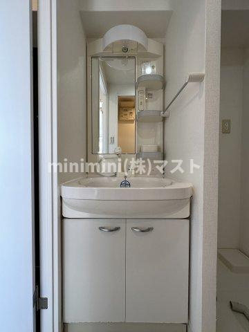 コスモリード谷町六丁目（旧ドゥーエ谷町）の洗面所