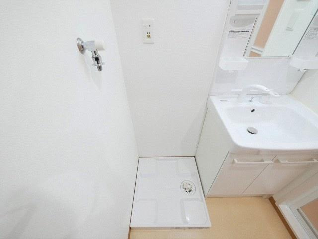 リバーヒルズ新大阪のその他共用部分|洗濯機置場