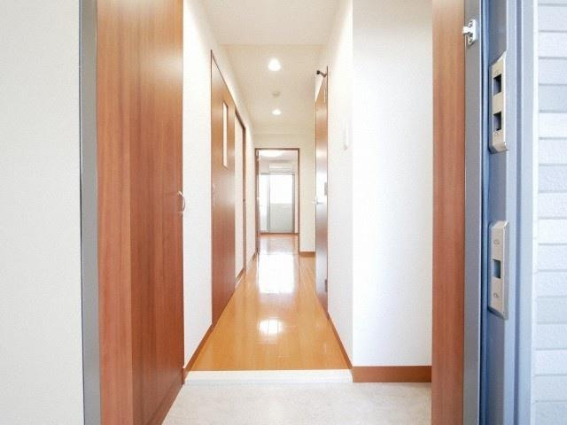 リバーヒルズ新大阪の玄関