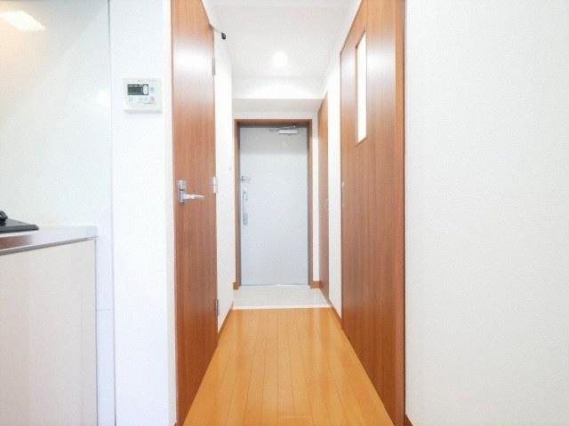 リバーヒルズ新大阪の玄関