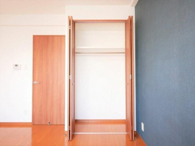 リバーヒルズ新大阪の収納|クローゼット