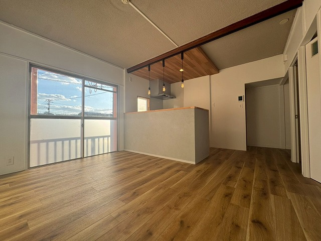 【居間・リビング】 | ヴィラ日の里