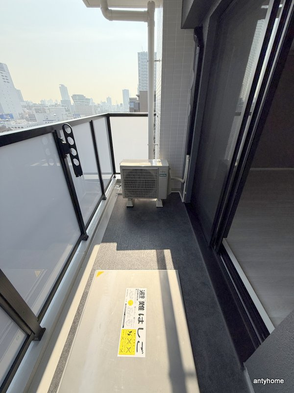 コンフォリア・リヴ北浜平野町　仲介手数料無料のバルコニー