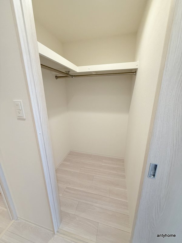 コンフォリア・リヴ北浜平野町　仲介手数料無料の収納