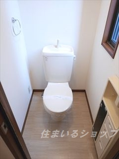 広島市安佐北区深川２丁目のアパートのトイレ|窓あり