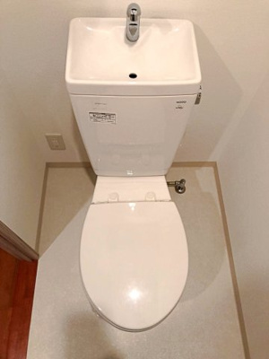 【トイレ】 | 仲介手数料半額！HPには初期費用掲載！アソシアグロッツォ・クアトロ博多