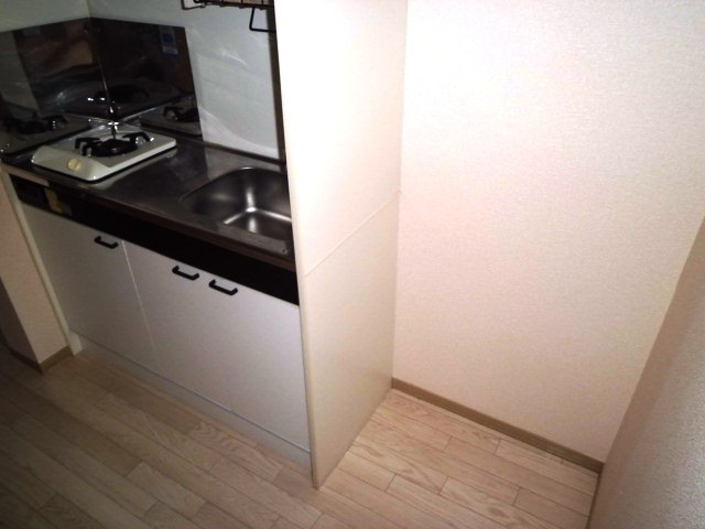 ハイネス岡本の居間・リビング