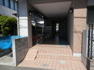 【エントランス】