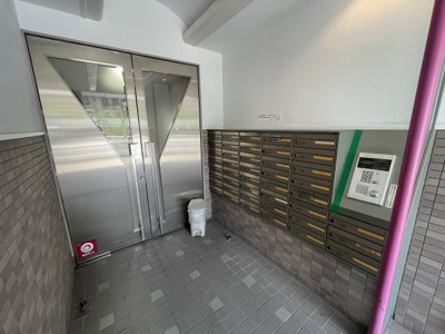 【エントランス】 | ADORER