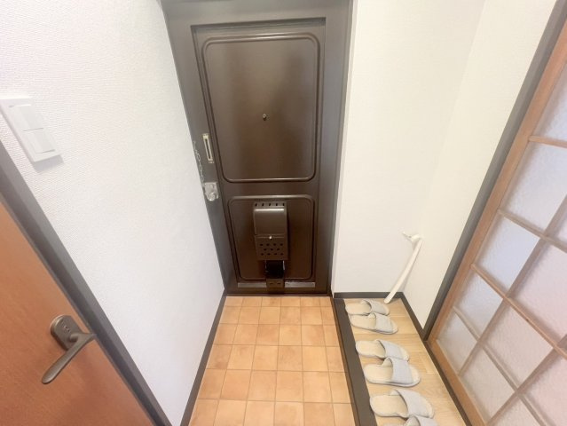 第一中村ビルの玄関