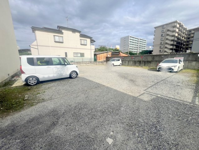 第一中村ビルの駐車場
