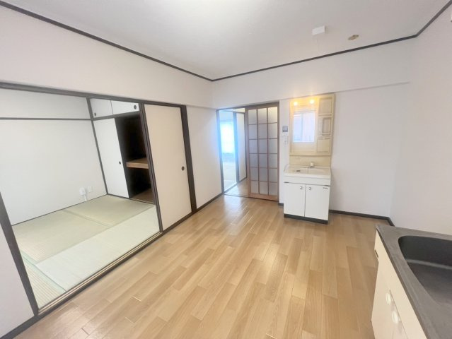 第一中村ビルの居間・リビング