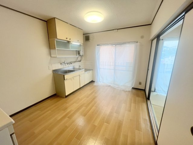 第一中村ビルの居間・リビング