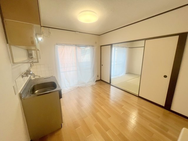 第一中村ビルの居間・リビング