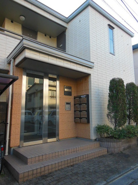 メゾン・ド・ボヌールのエントランス|オートロック付きのエントランス