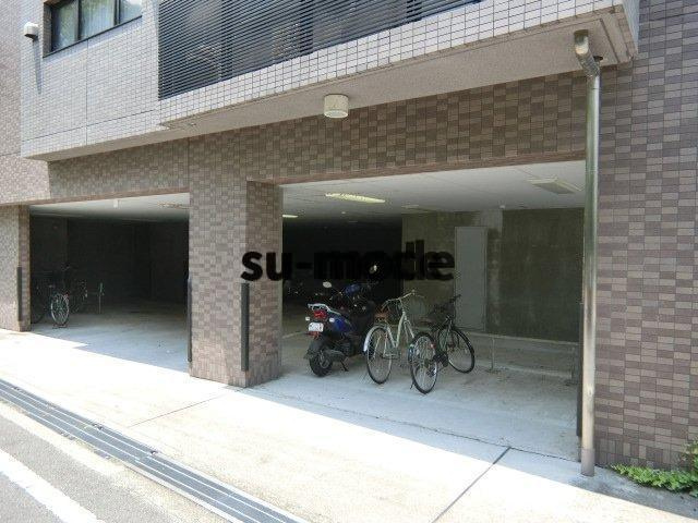 ヴェルファーレ南茨木の駐車場