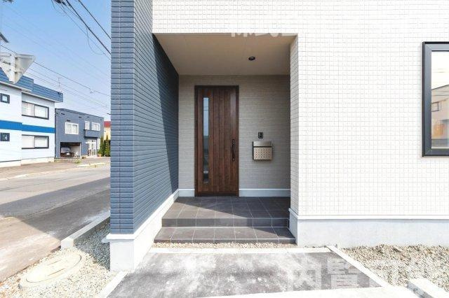 【新築戸建】札幌市豊平区福住2条9丁目1棟のエントランス