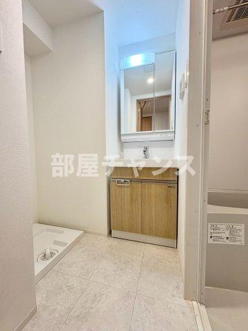 ディアレイシャス丸の内の独立洗面台