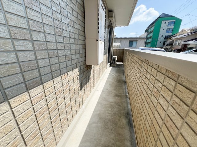 リビングタウン北川添 B棟のバルコニー