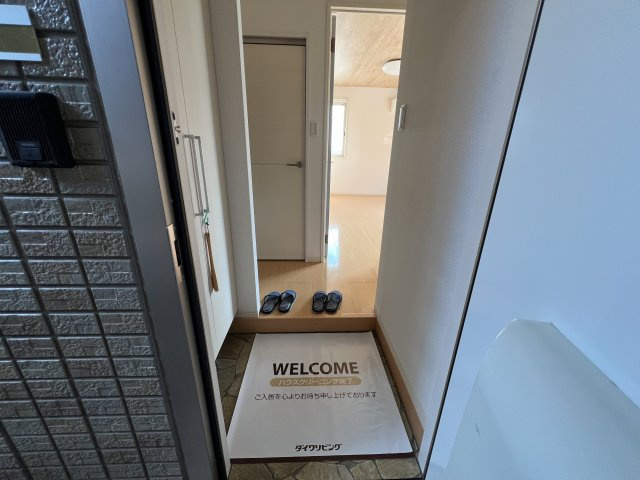 リビングタウン北川添 B棟の玄関