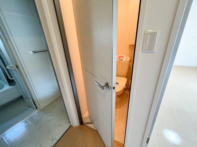 リビングタウン北川添 B棟の玄関