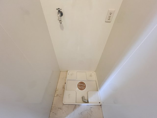 リビングタウン北川添 B棟の洗面所