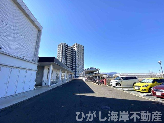 リステージ茅ヶ崎ツインマークスの駐車場|敷地内駐車場