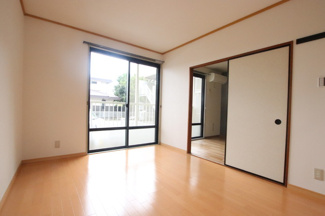 明るいお部屋です