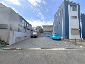 【外観】 | 2025年11月17日撮影
ご自宅から現地まで、当社スタッフがお車にて、「お迎え・お送り」をしております。ぜひお気軽にお問い合わせくださいませ♪