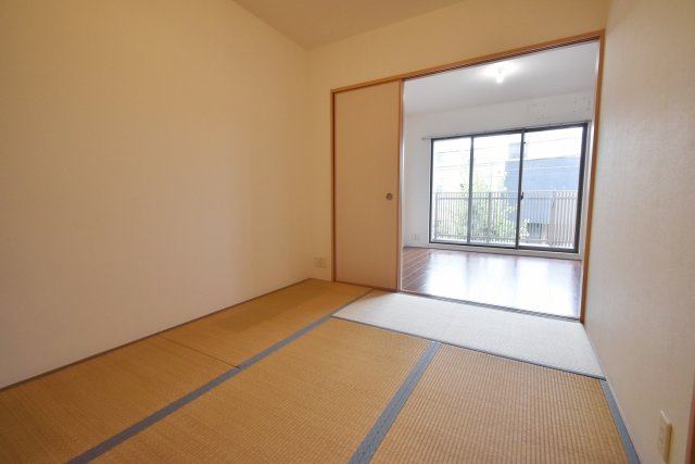 甲子園三番町ハイツの和室